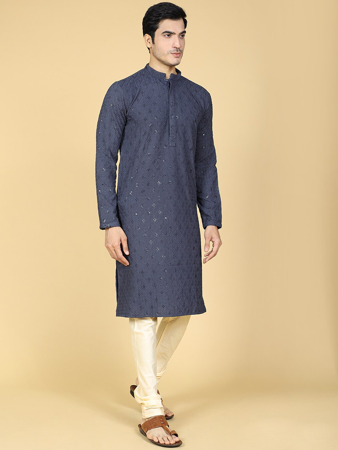 

Sultan The King Of Kurta Men Ethnic Motifs Chikankari Regular Cotton Kurta, Grey