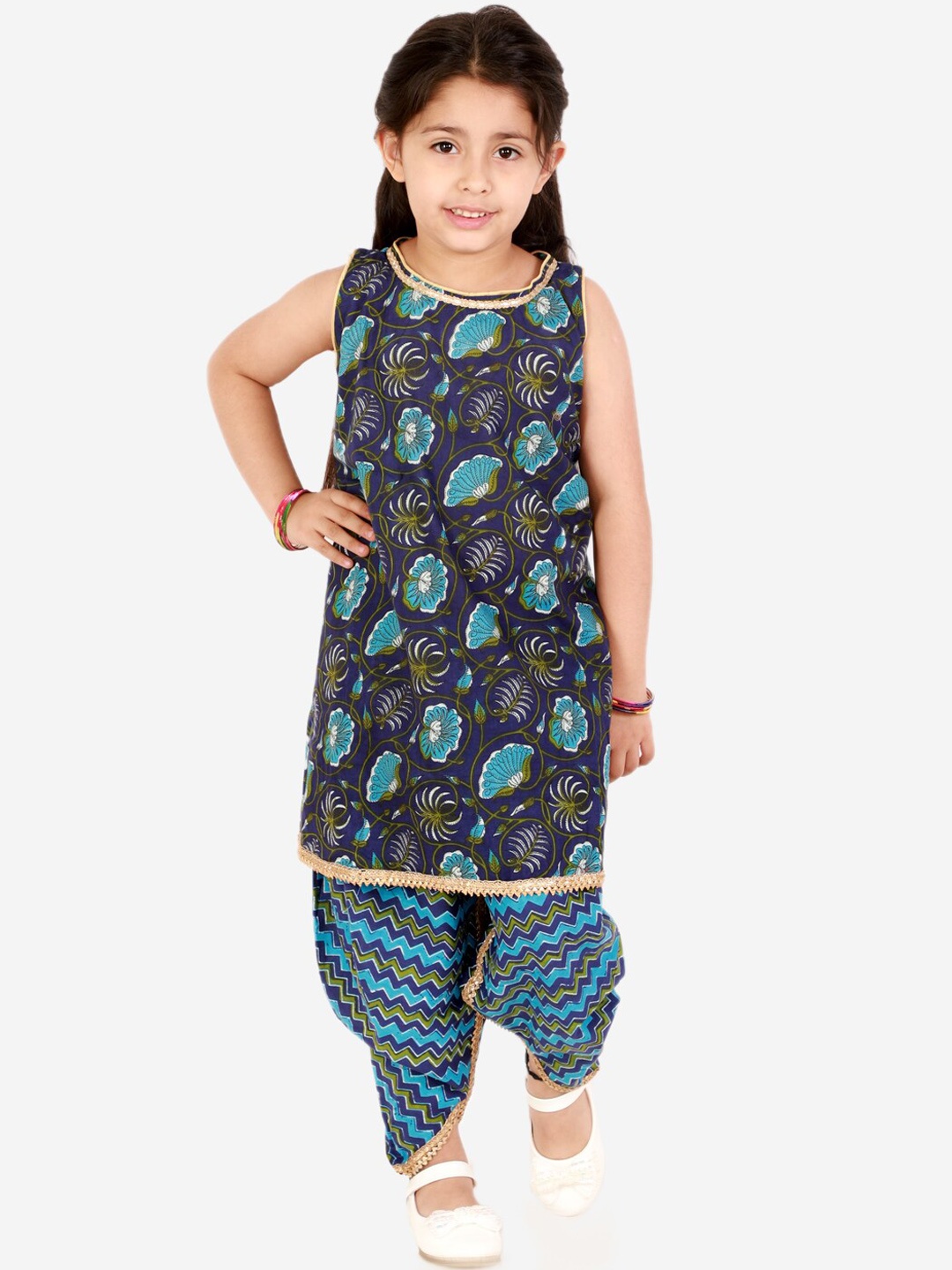

Superminis Girls Floral Printed Regular Gotta Patti Pure Cotton Kurti with Salwar, Navy blue