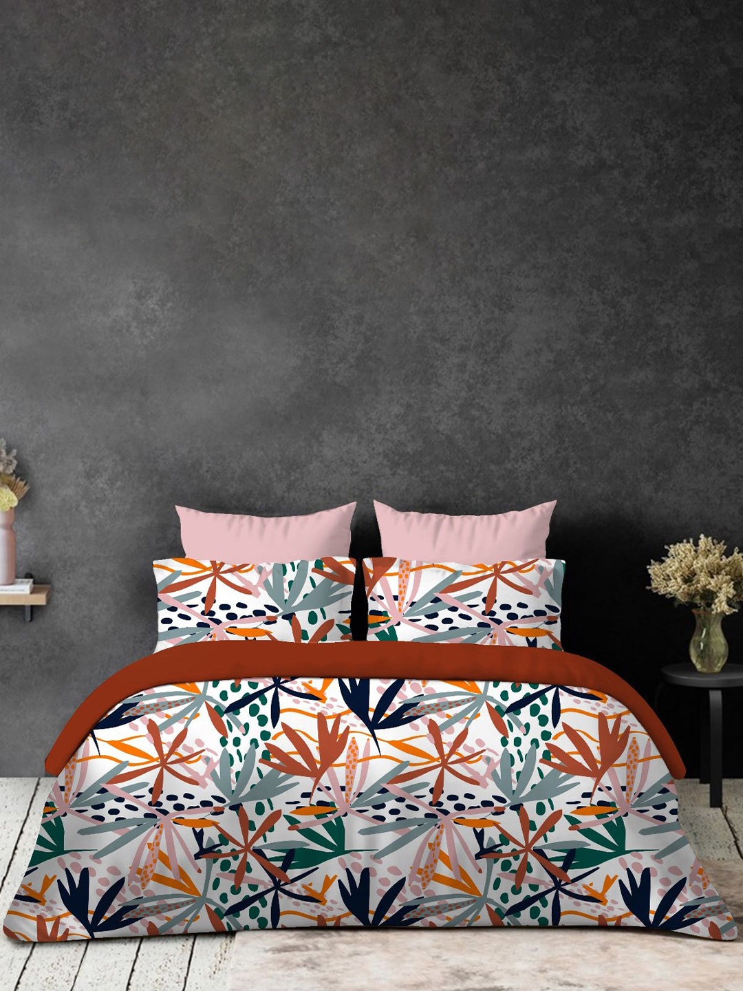 

Ariana White & Red Floral Super King Bedsheet with 2 Pillow Covers