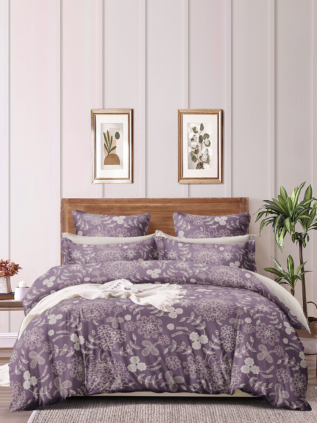 

Ariana Lavender & Cream-Coloured Floral Double King Bedsheet with 2 Pillow Covers