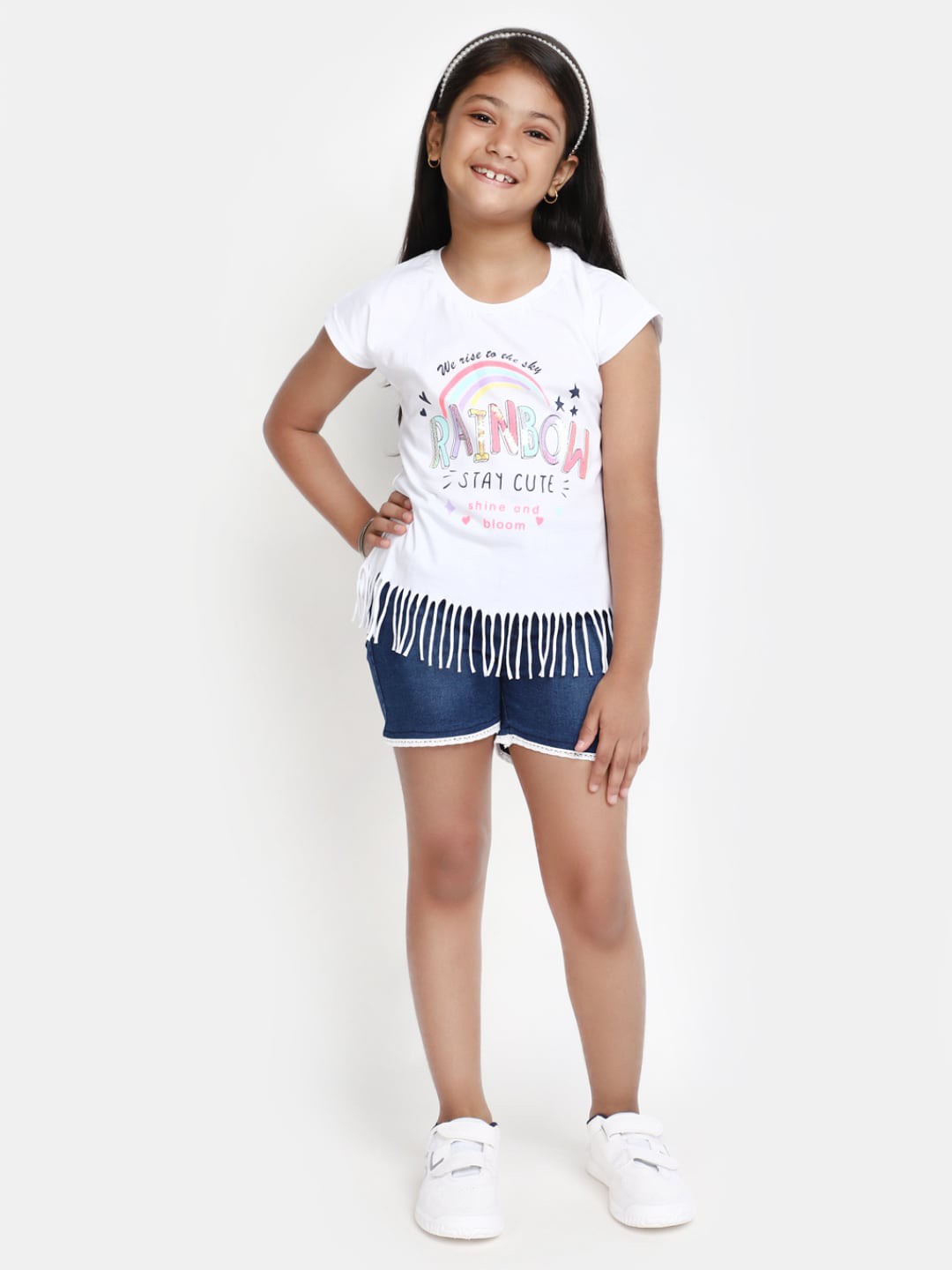 

V-Mart Girls Printed Pure Cotton Top with Shorts, White