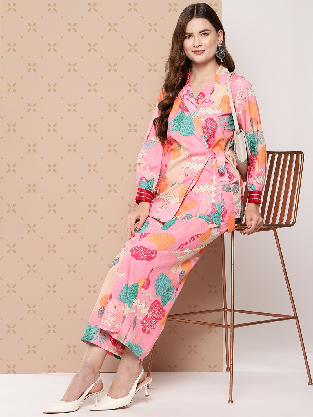 

Ahalyaa Women Printed Tunic & Palazzos Co-Ords Set, Multi