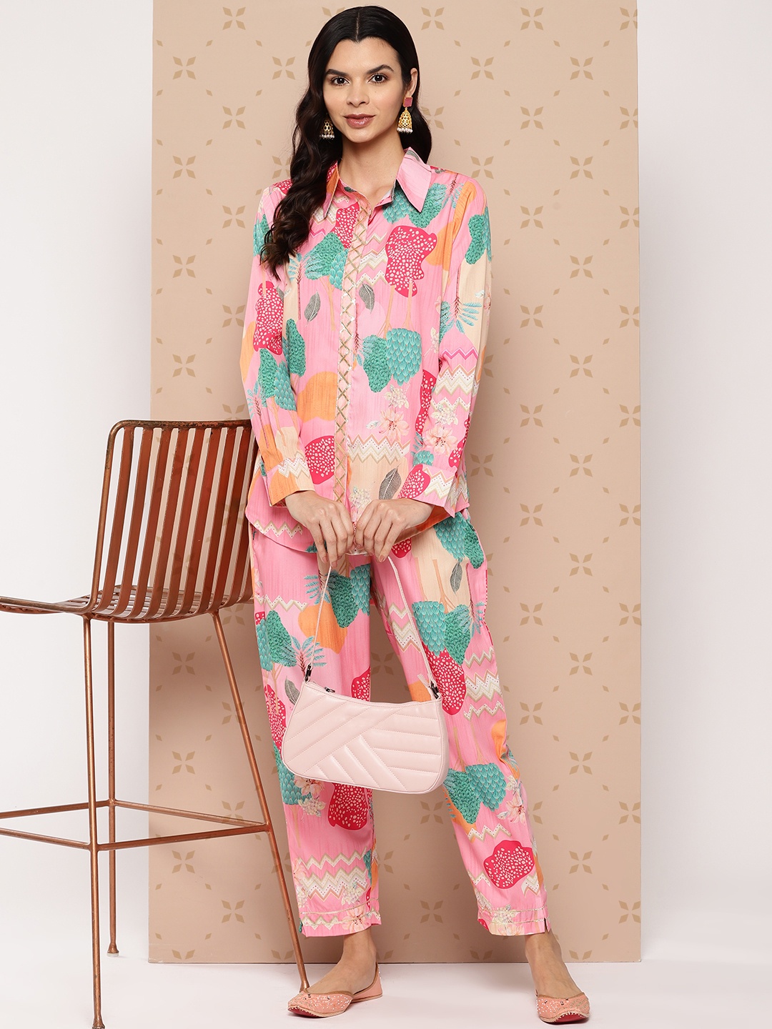 

Ahalyaa Women Printed Shit & Trousers Co-Ords Set, Pink