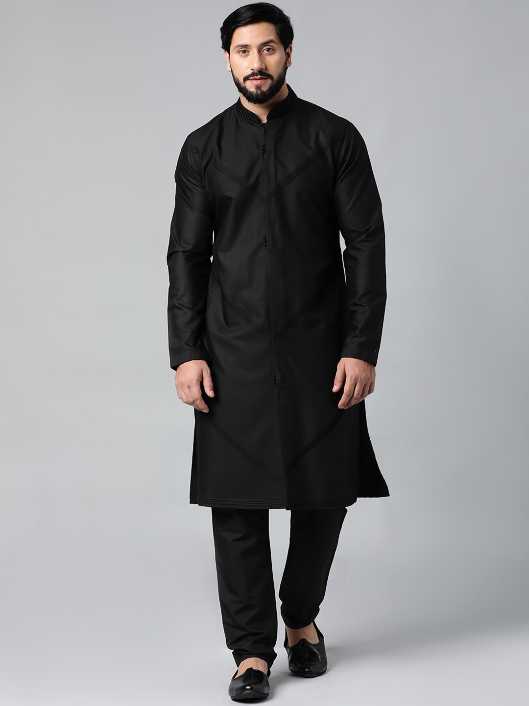 

TheEthnic.Co Pleated Pure Cotton Kurta With Pyjamas, Black