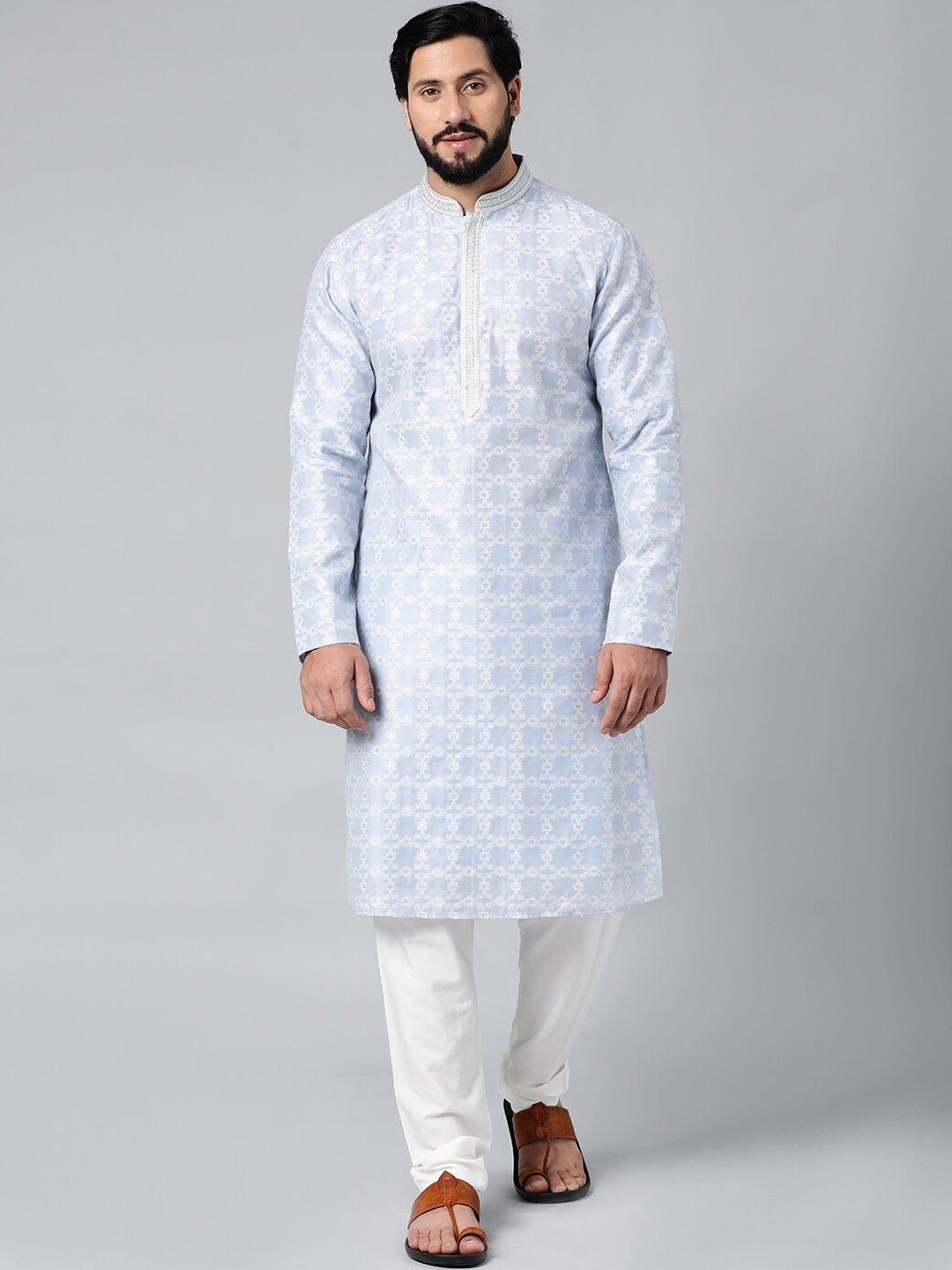 

TheEthnic.Co Ethnic Motifs Printed Thread Work Pure Silk Kurta With Pyjamas, Blue