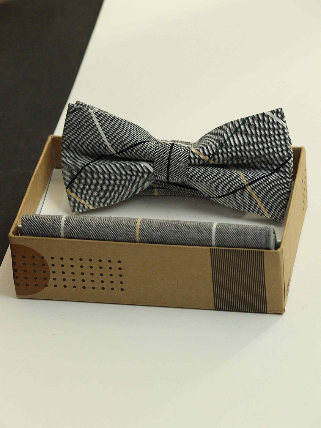 

Tossido Men Checked Cotton Bowtie & Pocket Square Set, Grey