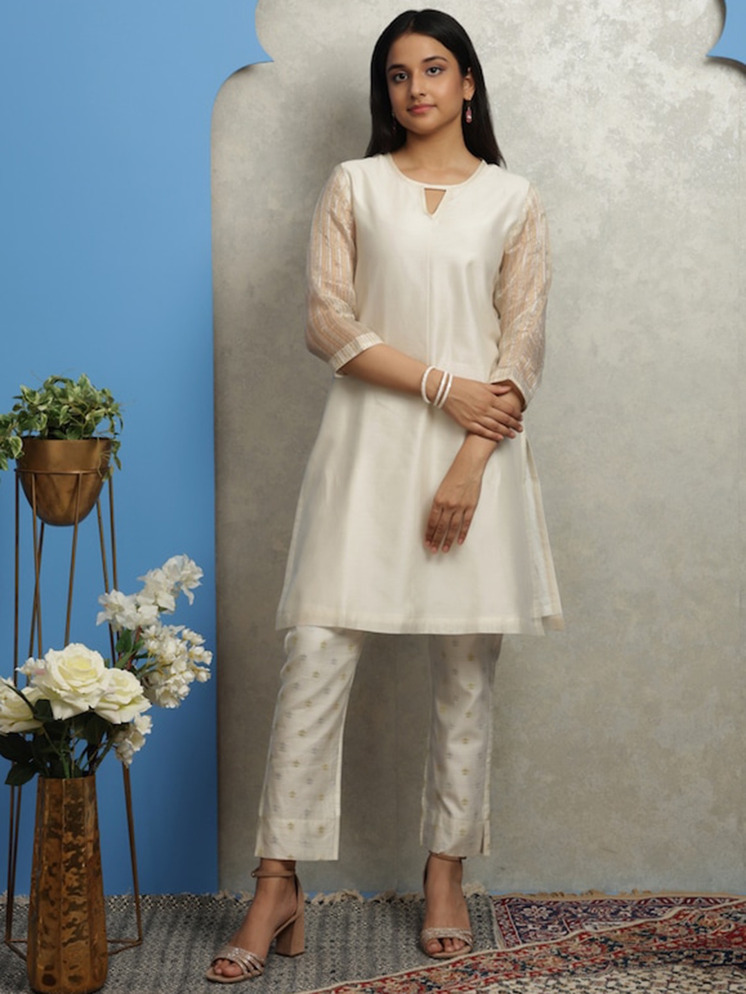 

SMRITI GUPTA Keyhole Neck Chanderi Silk A-Line Kurta, Off white