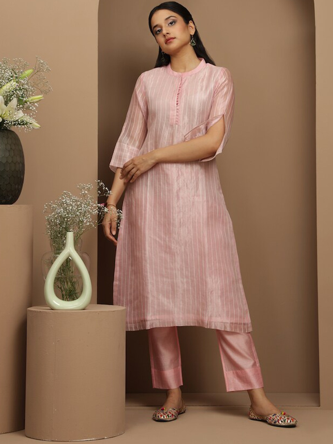 

SMRITI GUPTA Striped Dobby Straight Kurta, Pink