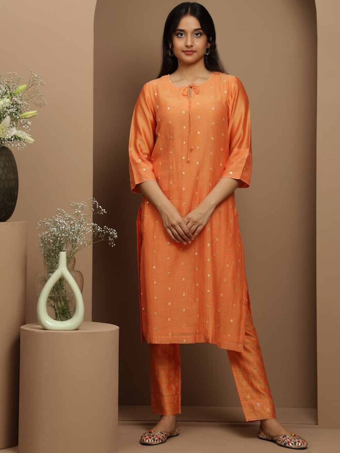 

SMRITI GUPTA Geometric Embroidered Mirror Work Chanderi Silk Kurta, Orange