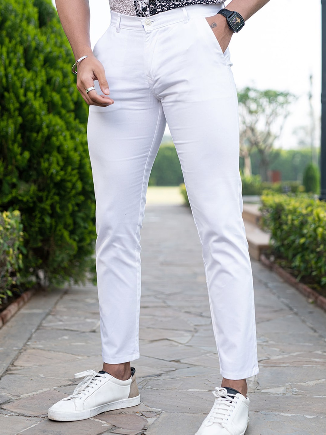 

Tistabene Men Regular Fit Mid Rise Cotton Chinos, White