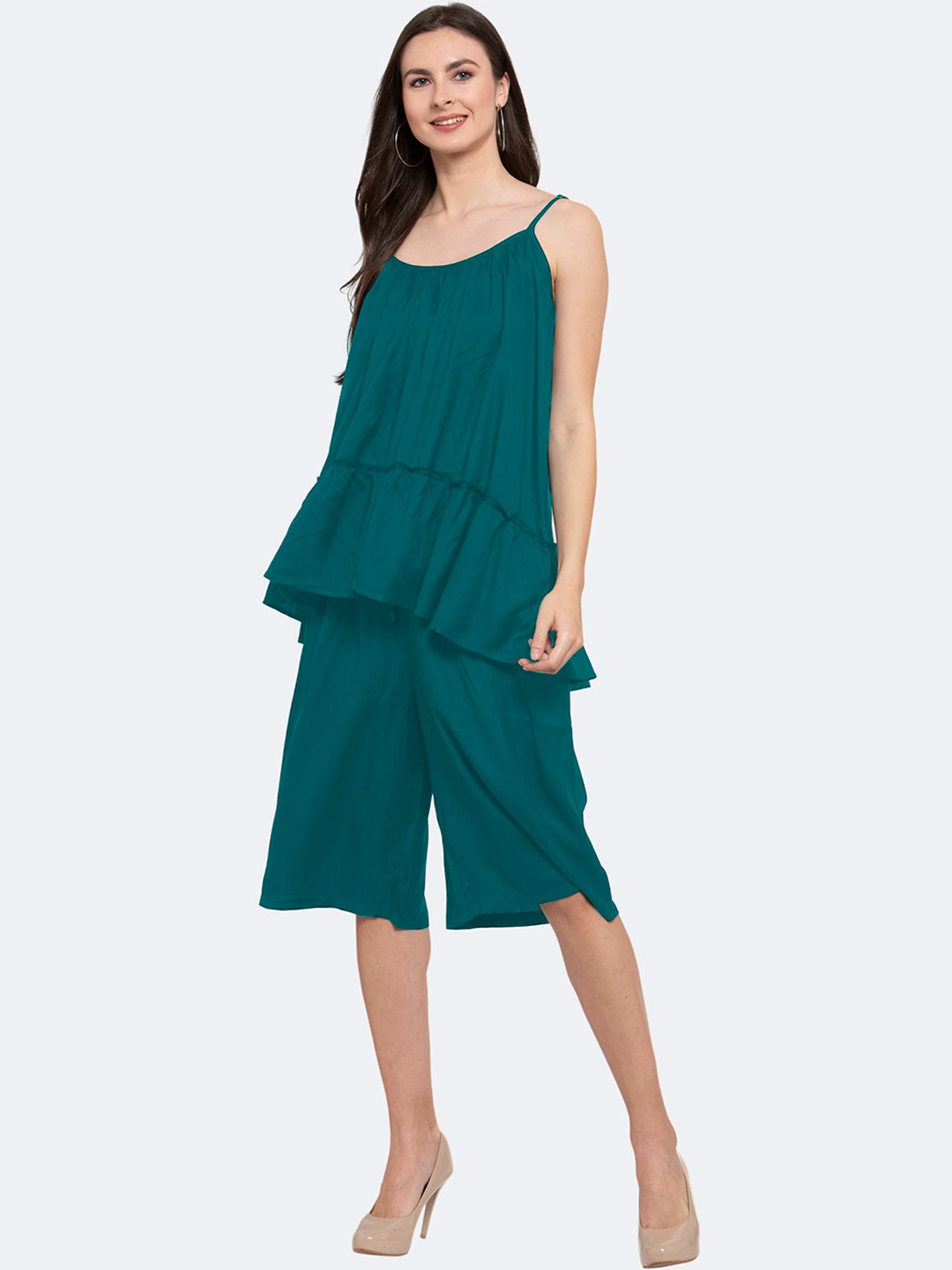 

PATRORNA Shoulder Straps Top With Capris Co-Ords, Green