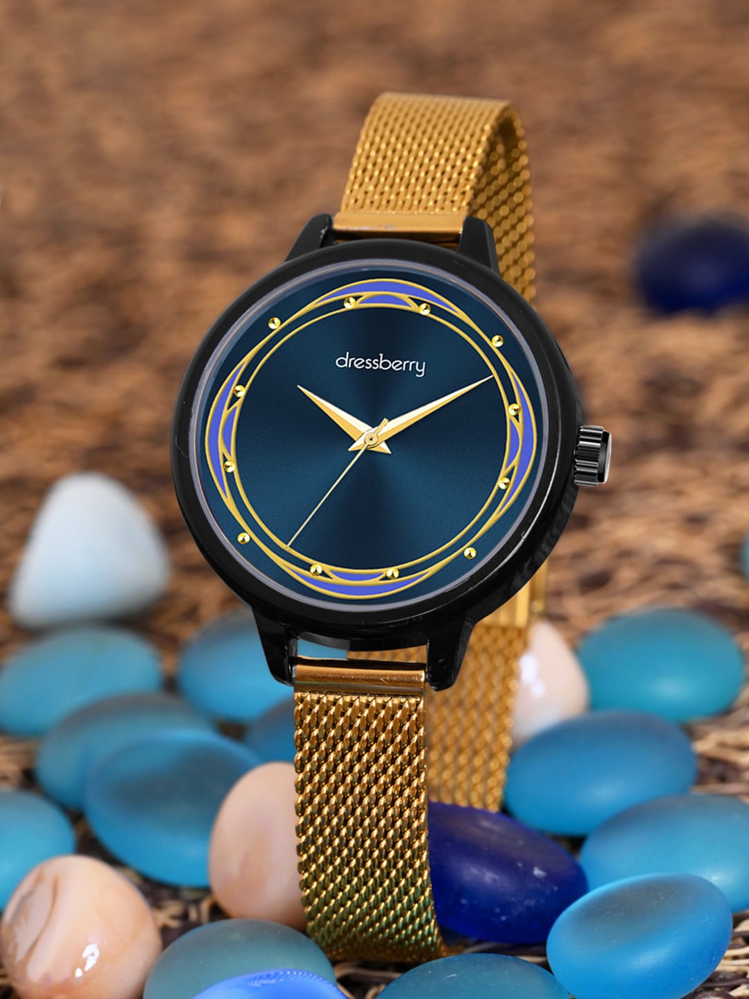 

DressBerry Gold-Toned Women Textured Dial & Analogue Watch HOBDB-151-GD