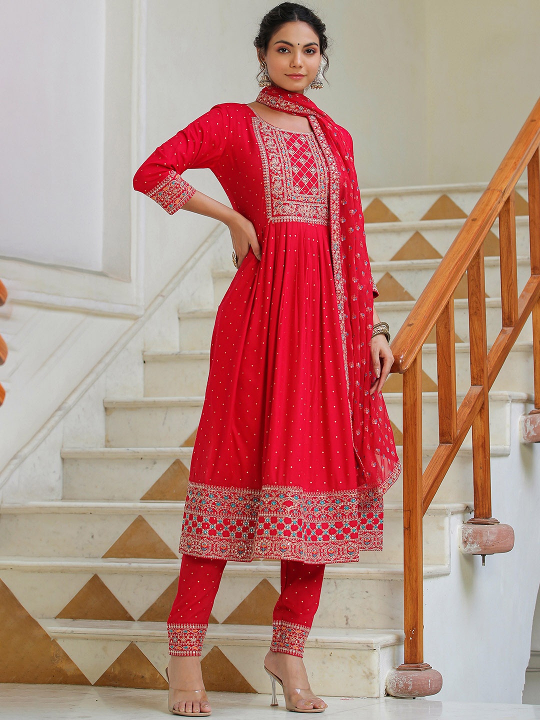 

Rangeelo Floral Embroidered Regular Kurta With Palazzos & Dupatta, Red