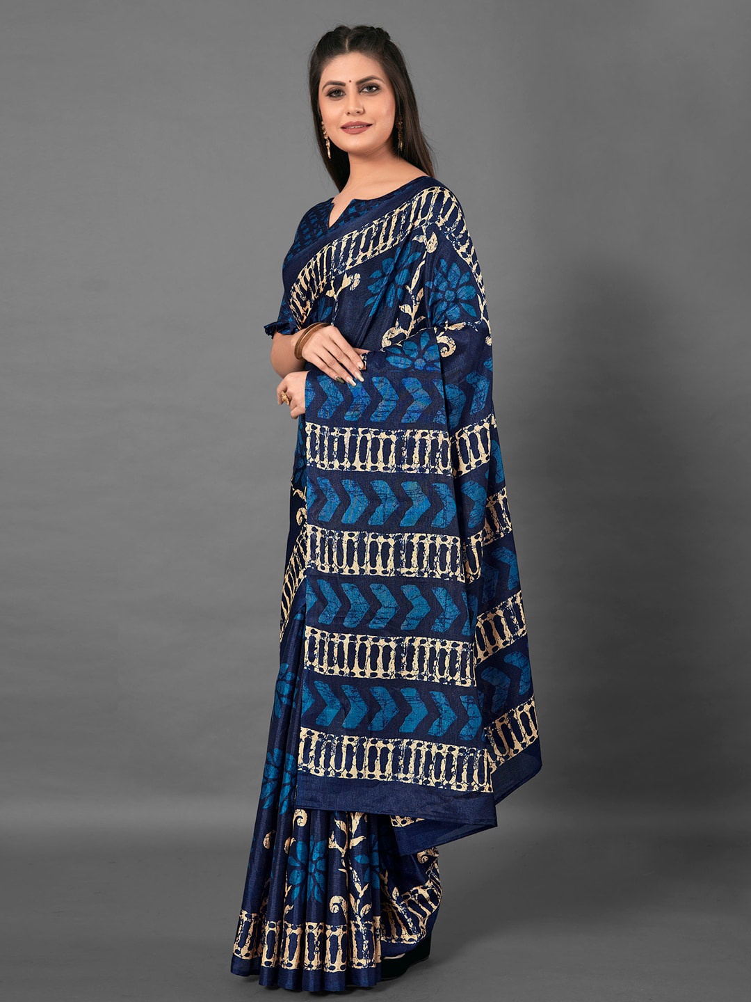 

Anouk Navy Blue & Cream-Coloured Floral Printed Block Print Saree