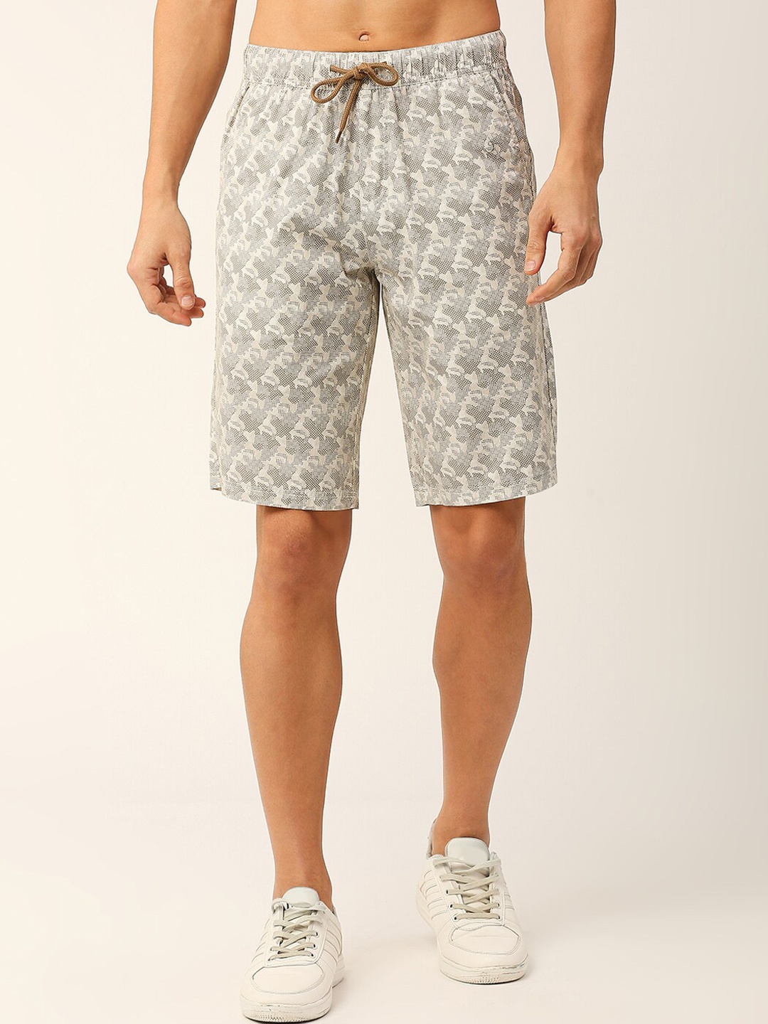

HERE&NOW Men Abstract Printed Mid-Rise Slim Fit Casual Shorts, Beige