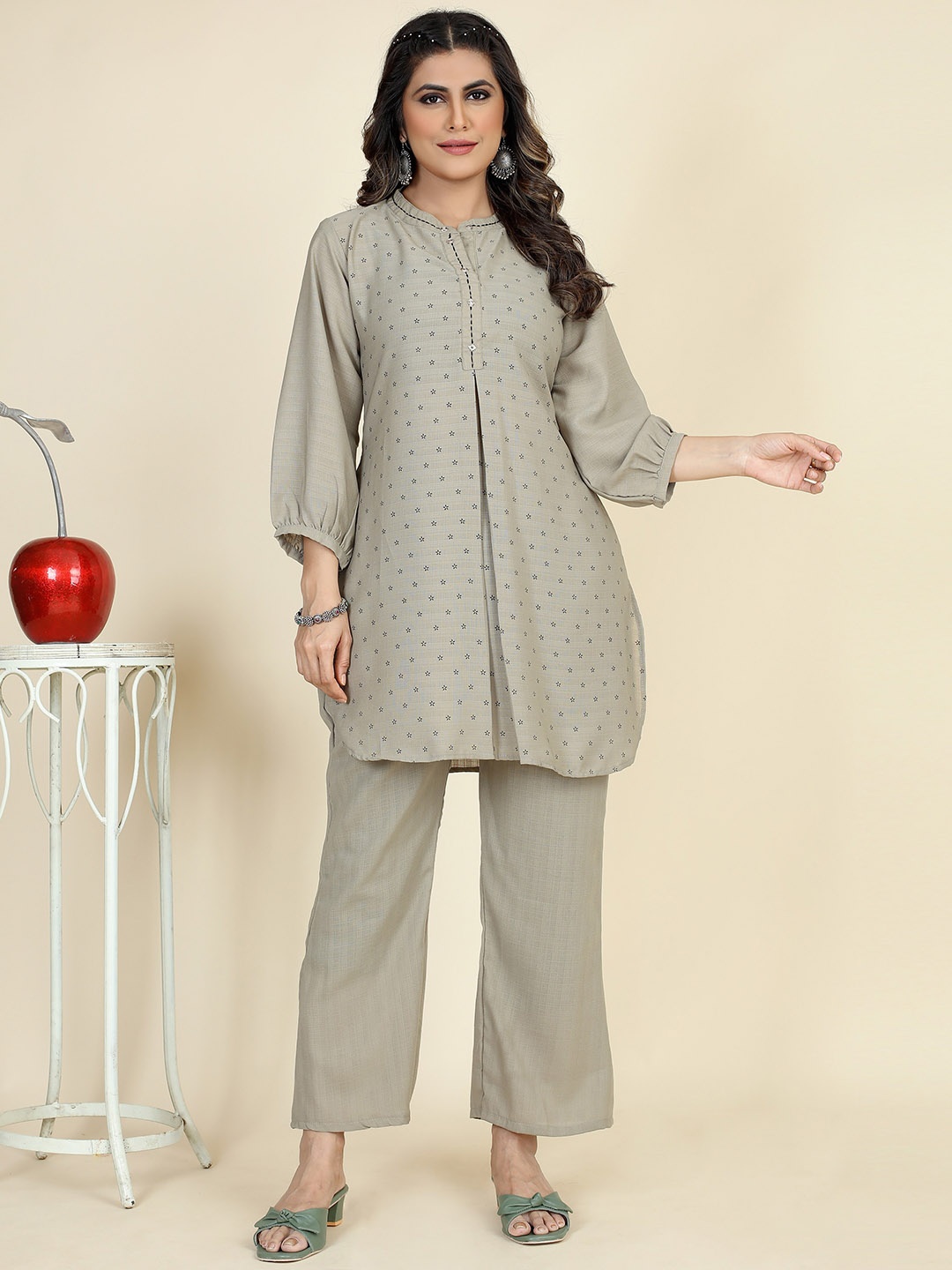 

STYLE SAMSARA Floral Printed Linen A Line Kurta & Trousers, Grey