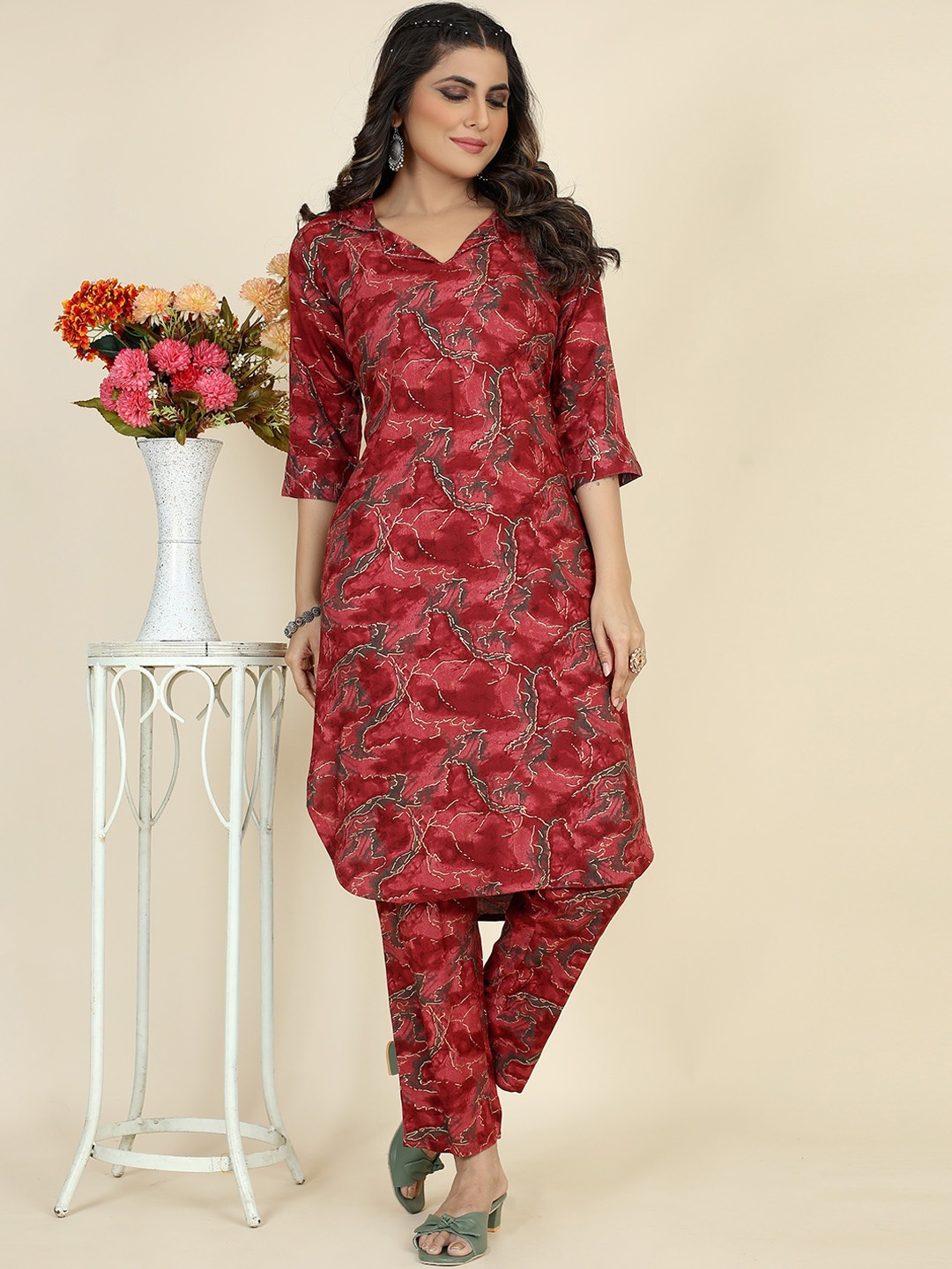 

STYLE SAMSARA Abstract Printed Mirror Work Kurta with Trousers, Maroon