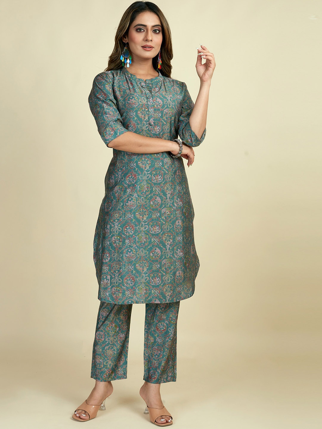 

STYLE SAMSARA Ethnic Motifs Printed Silk Kurta With Trousers, Teal