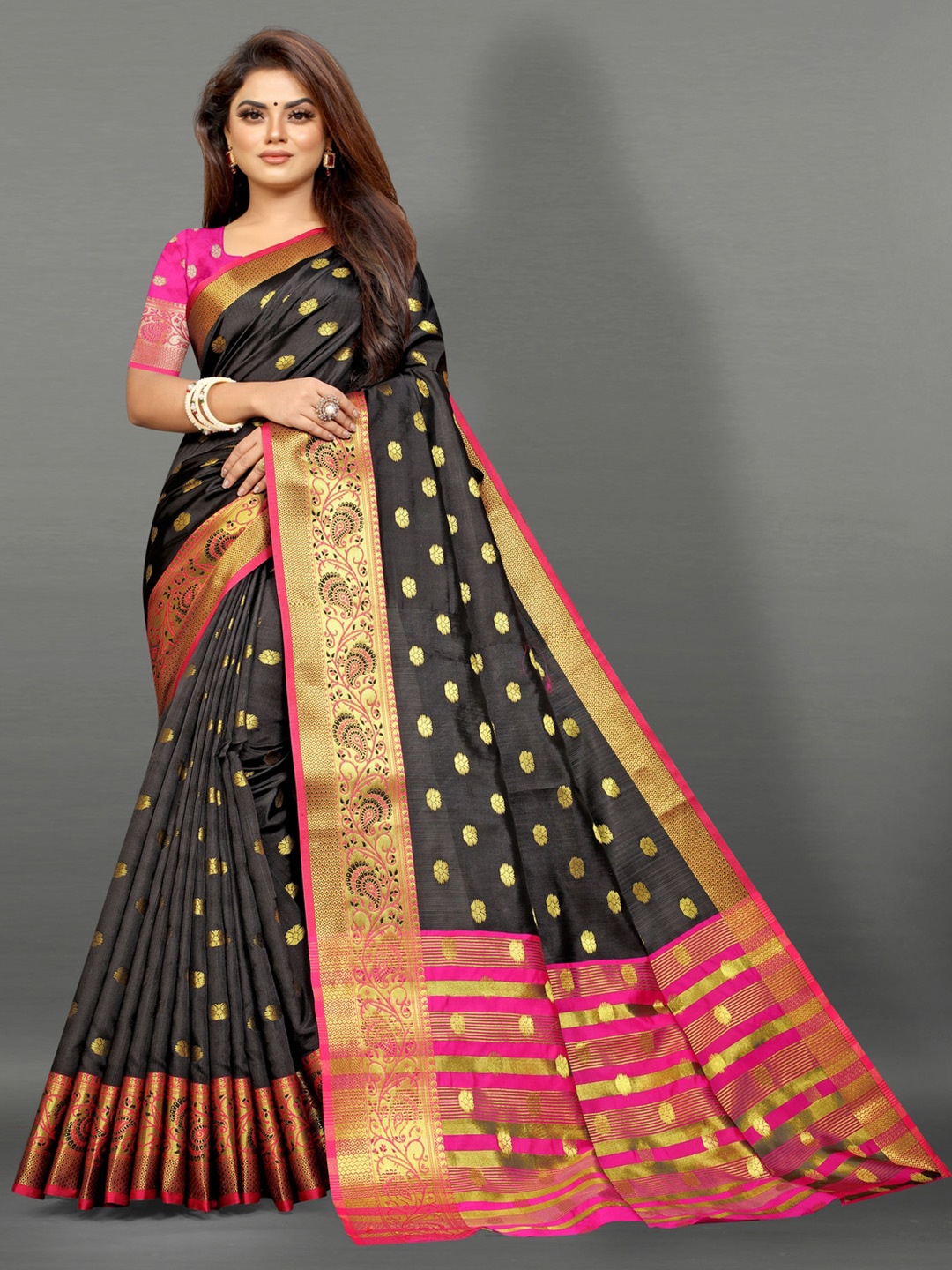 

MOKSHA DESIGNS Ethnic Motifs Woven Design Zari Pure Silk Kanjeevaram Saree, Black