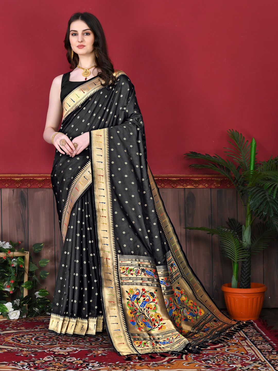 

MOKSHA DESIGNS Ethnic Motifs Woven Design Zari Pure Silk Paithani Saree, Black