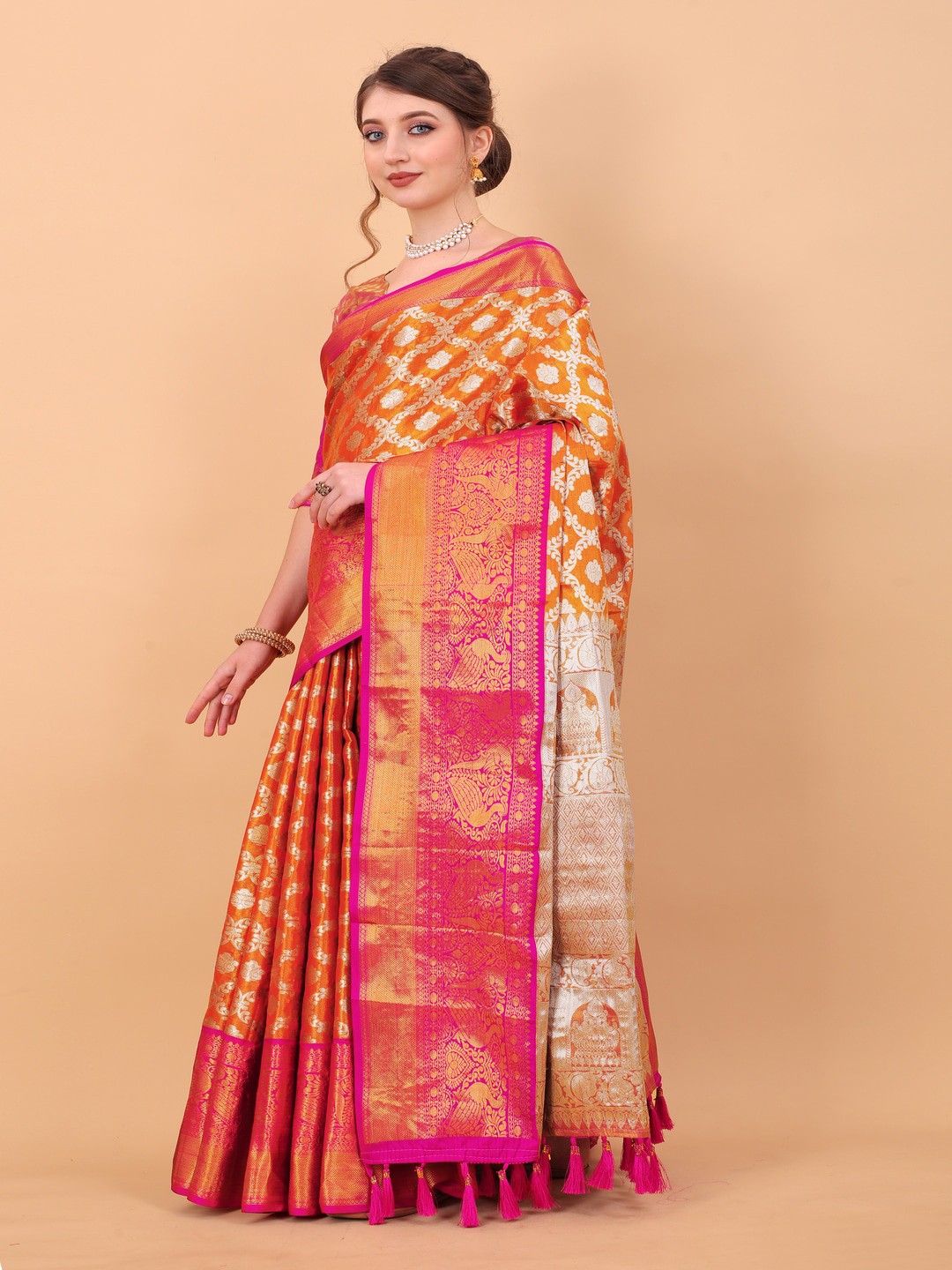 

MOKSHA DESIGNS Ethnic Motifs Woven Design Zari Pure Silk Kanjeevaram Saree, Orange