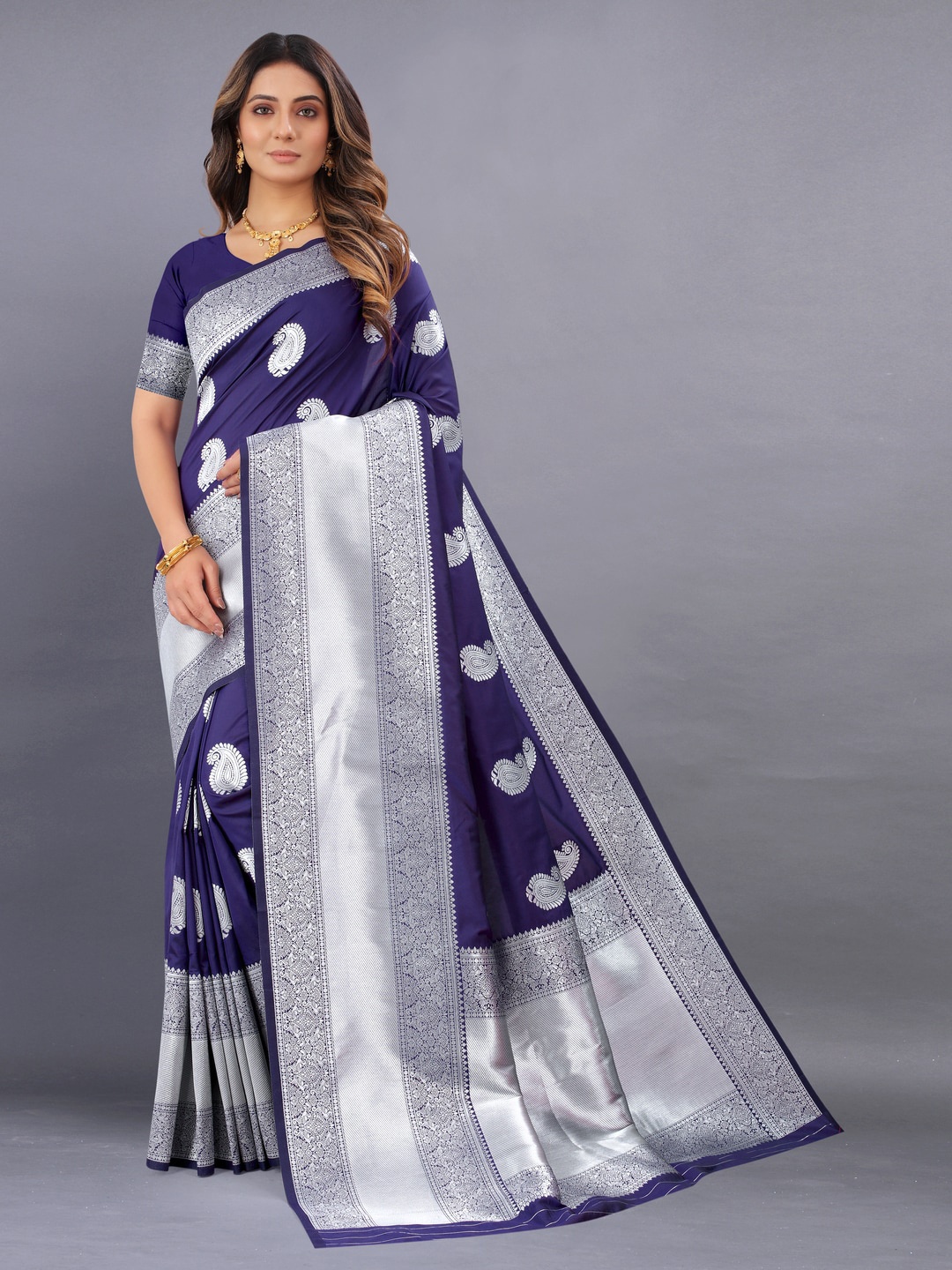 

MOKSHA DESIGNS Ethnic Motifs Woven Design Zari Pure Silk Kanjeevaram Saree, Navy blue