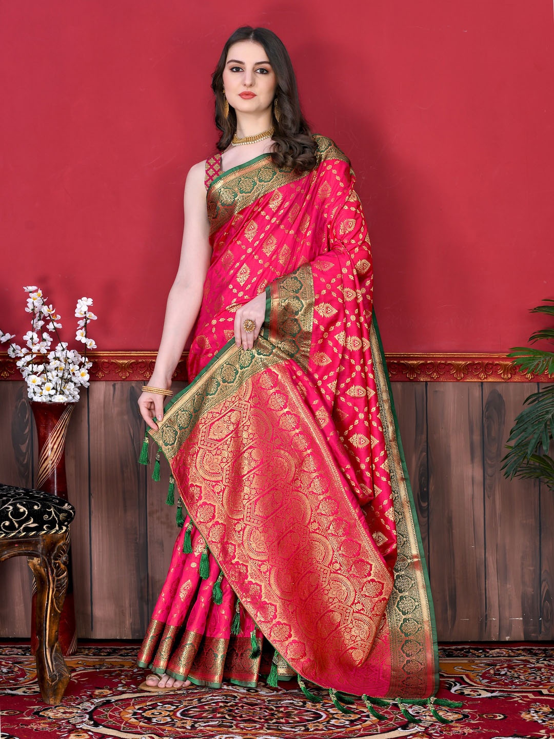 

MOKSHA DESIGNS Ethnic Motifs Woven Design Zari Pure Silk Banarasi Saree, Pink