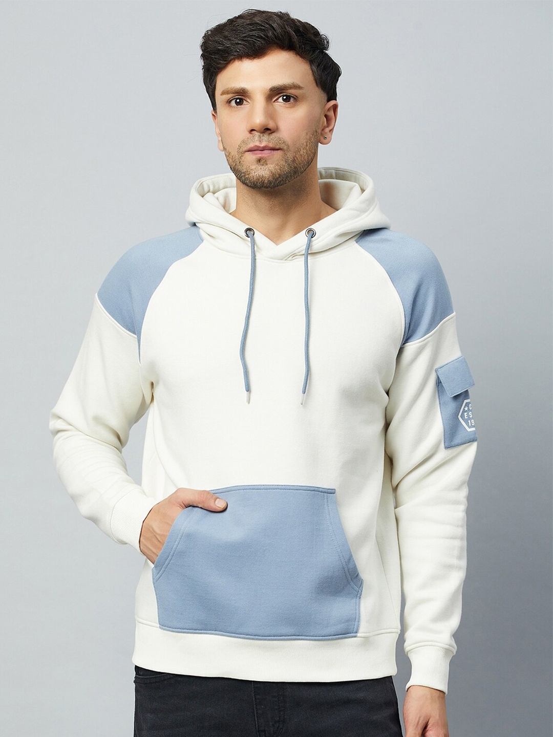 

Club York Colourblocked Hooded Fleece Pullover Sweatshirt, Off white