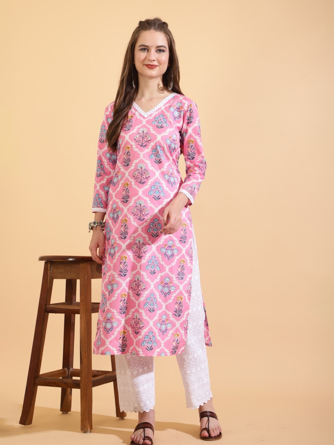

SHIONS Floral Printed Pure Cotton Straight Kurta, Pink