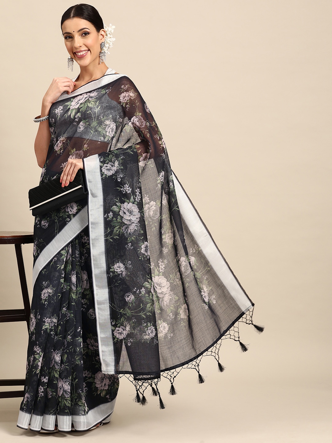 

Simaaya Floral Printed Saree, Black