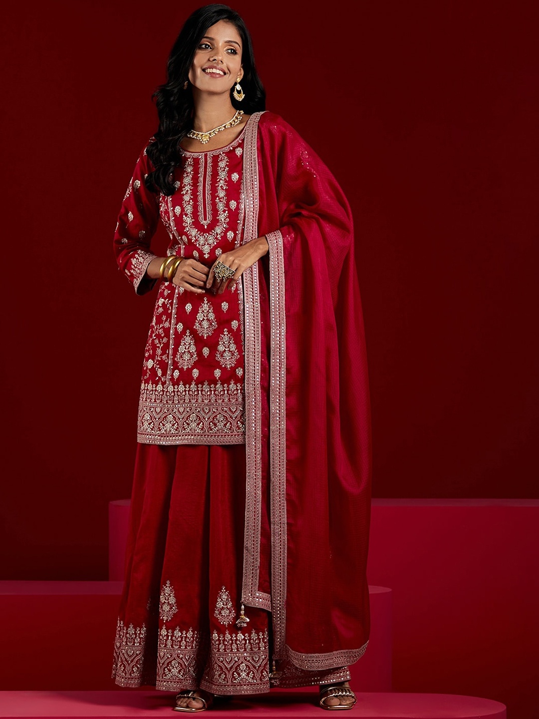 

Libas Art Floral Embroidered Panelled Sequinned Pure Silk Kurti with Palazzos & Dupatta, Maroon