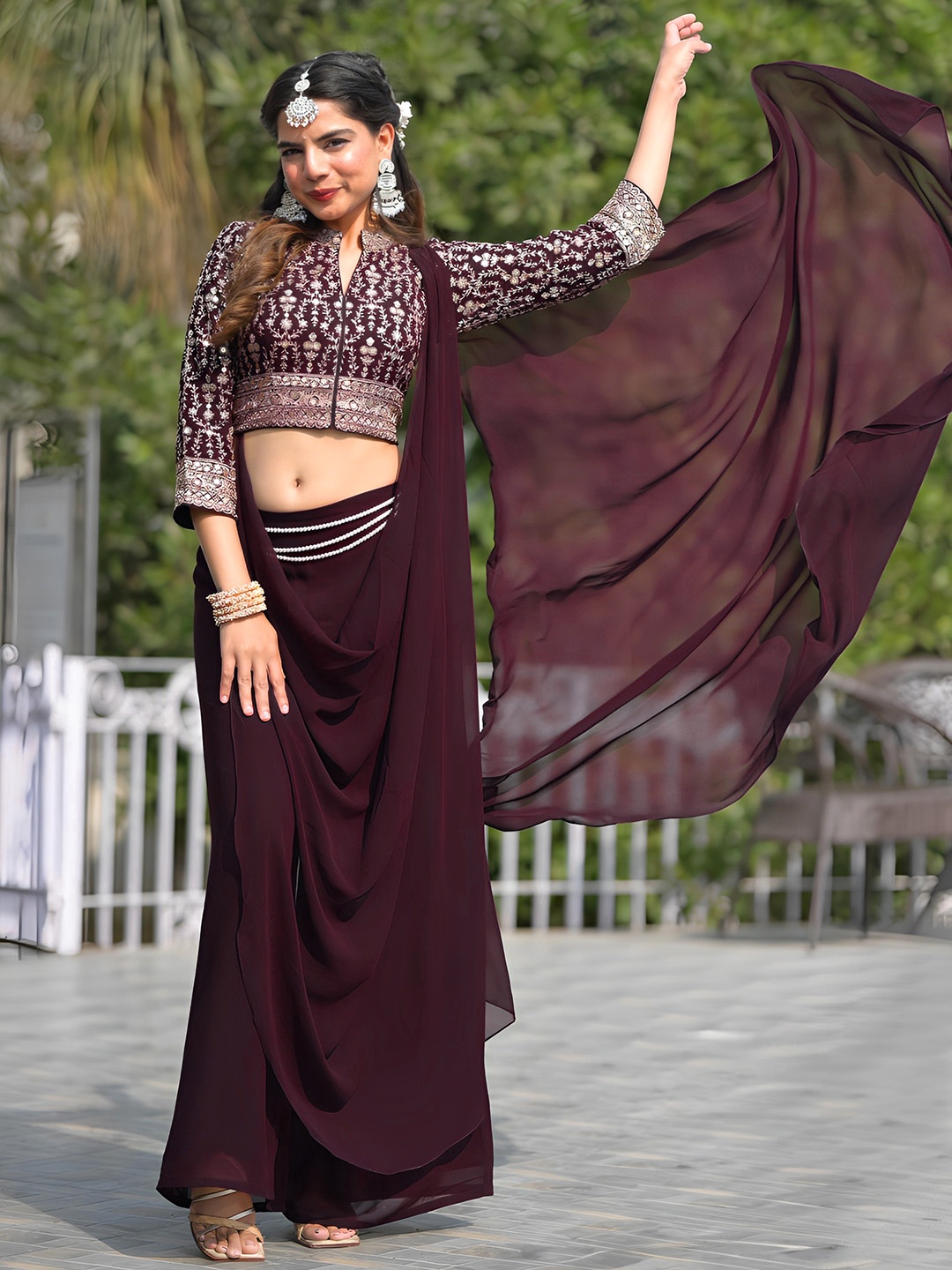 

Libas Art Embellished Mandarin Collar Ethnic Crop Top With Palazzos & Dupatta, Burgundy