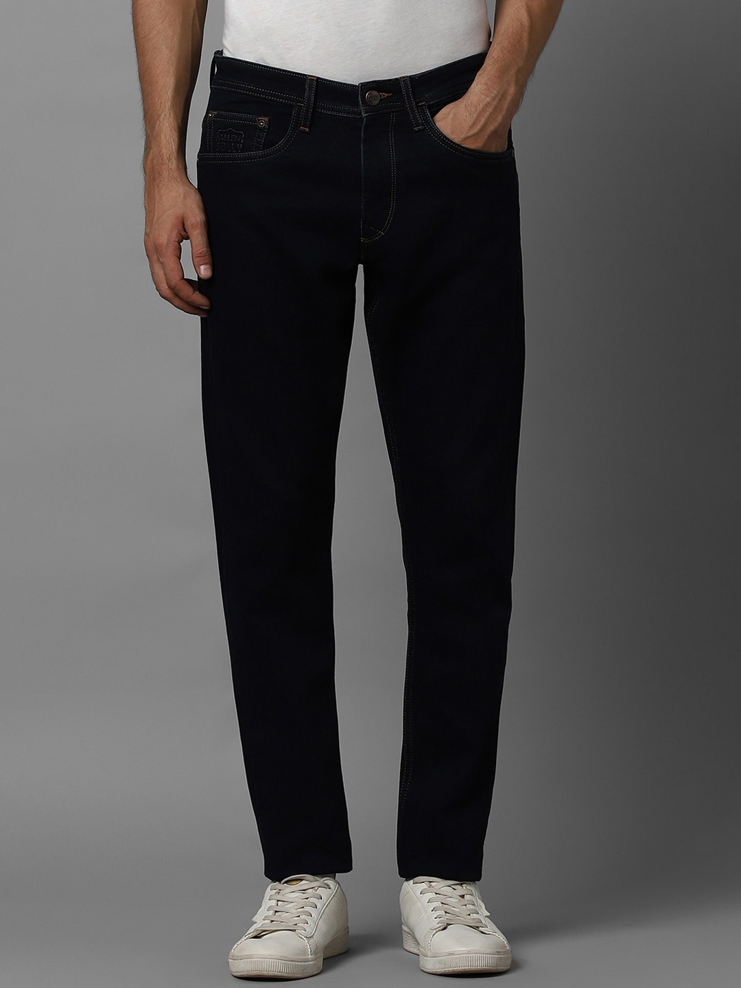 

Allen Solly Men Slim Fit Mid-Rise Stretchable Jeans, Navy blue