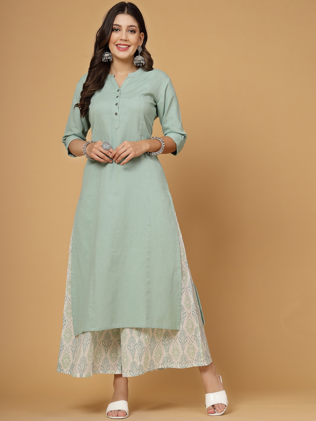

Pistaa Women Green Regular Kurta with Palazzos