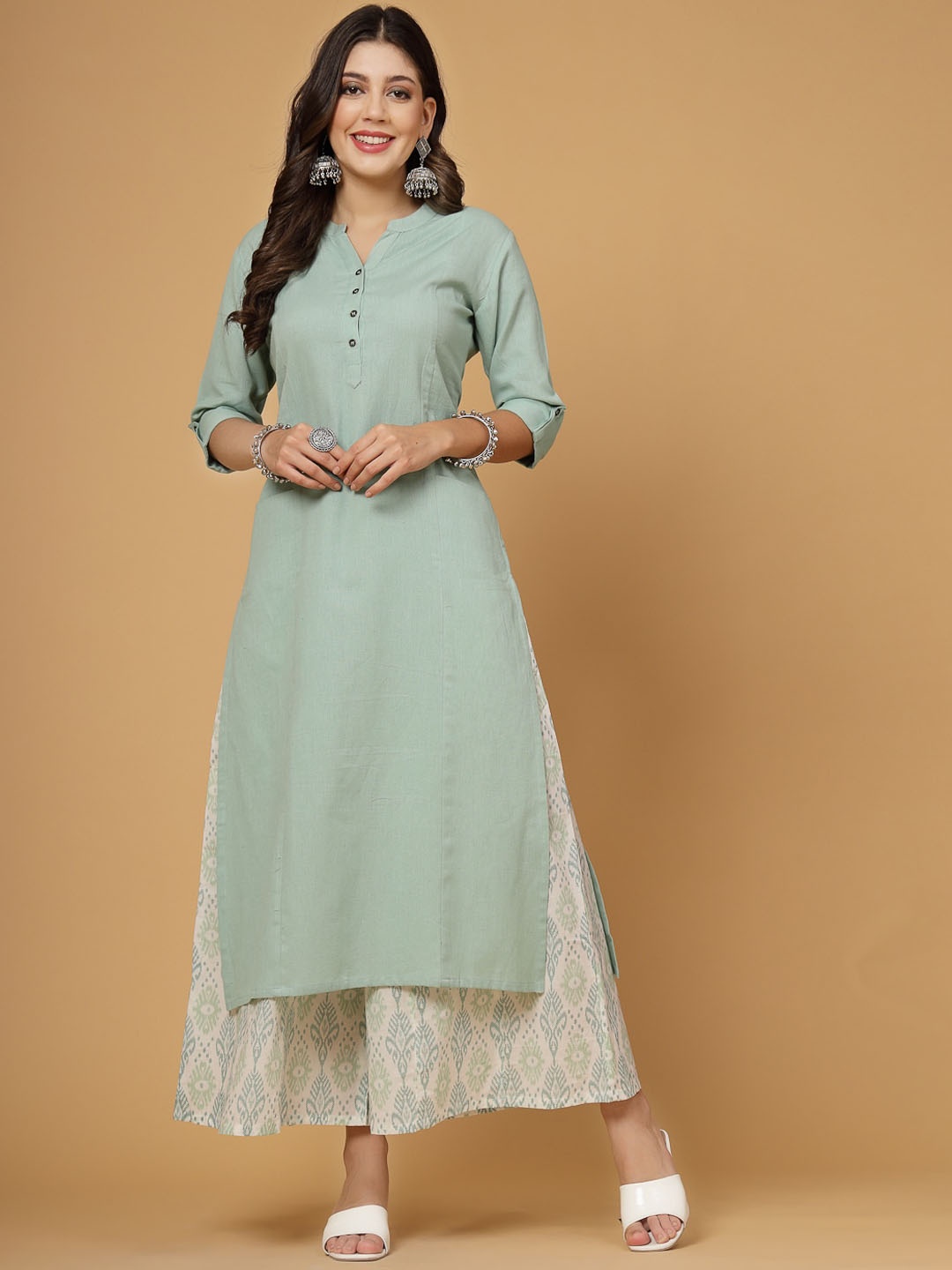 

Pistaa Women Green Regular Kurta with Palazzos