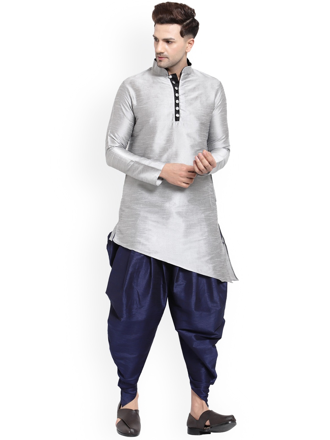 

Sydney Heights Mandarin Collar Asymmetric Hemline Kurta with Dhoti Pant, Silver