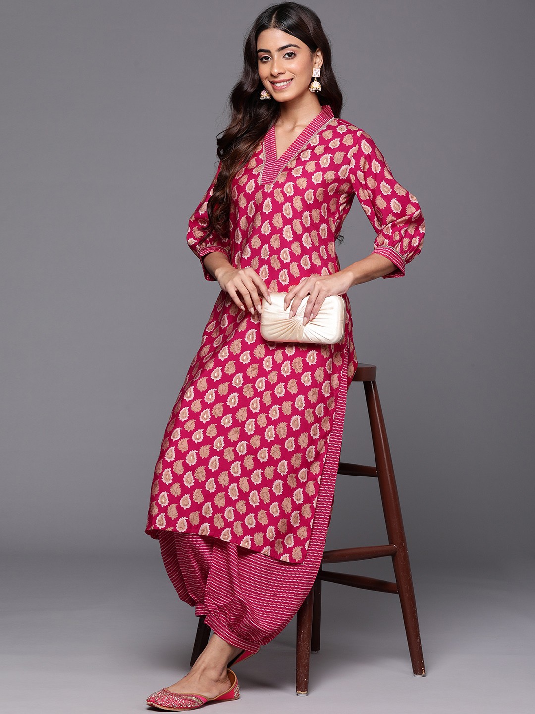 

Libas Floral Printed Zari Regular Kurta with Salwar, Pink