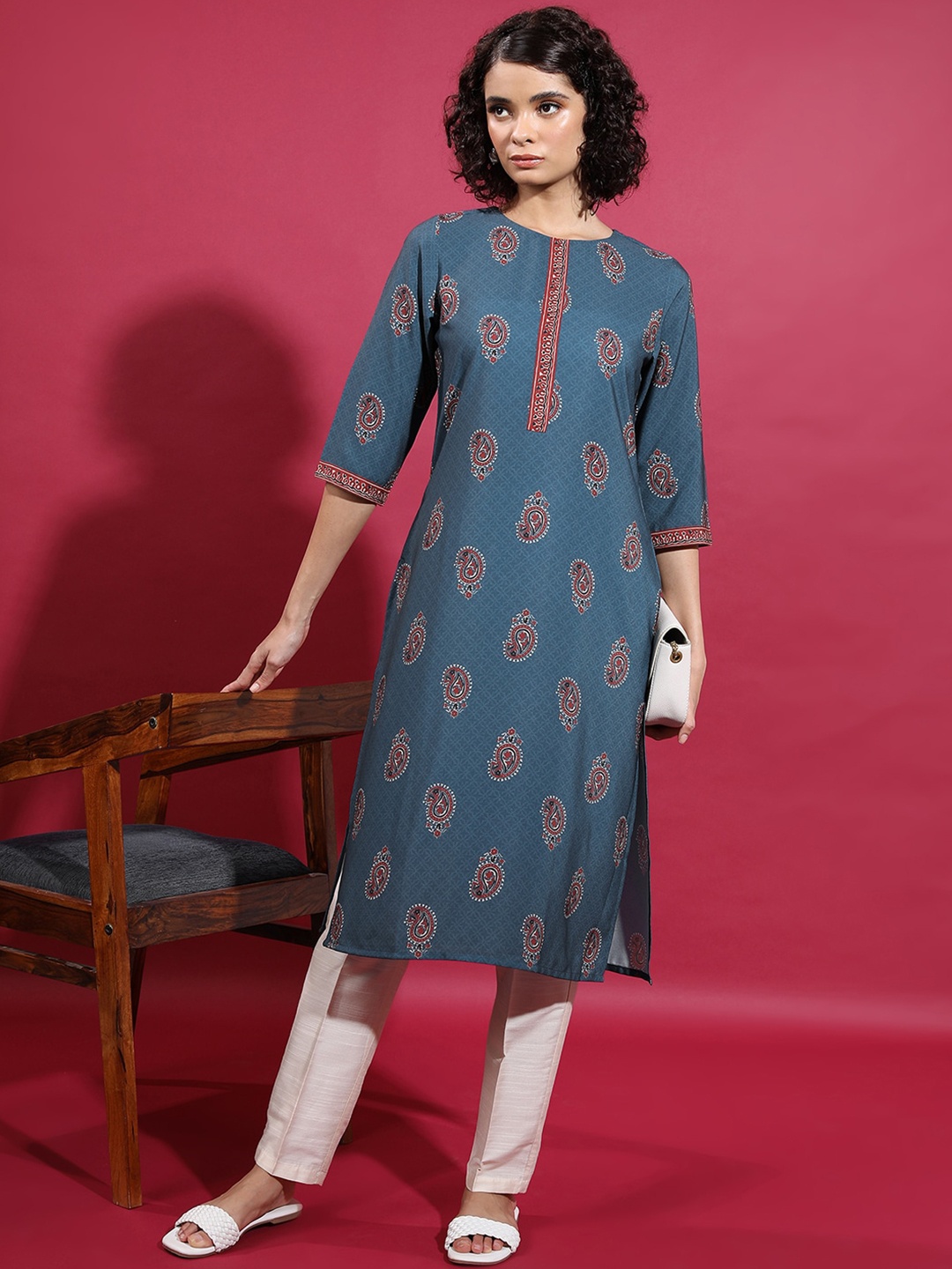 

Vishudh Ethnic Motifs Printed Flared Sleeves Gotta Patti Kurta, Blue