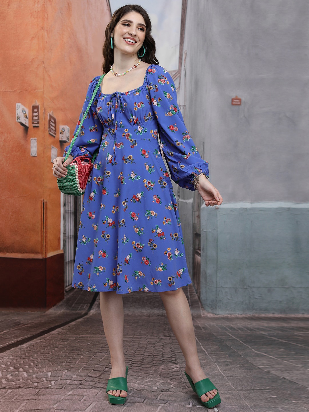 

Tokyo Talkies Floral Printed Square Neck Puff Sleeves Midi A-Line Dress, Blue
