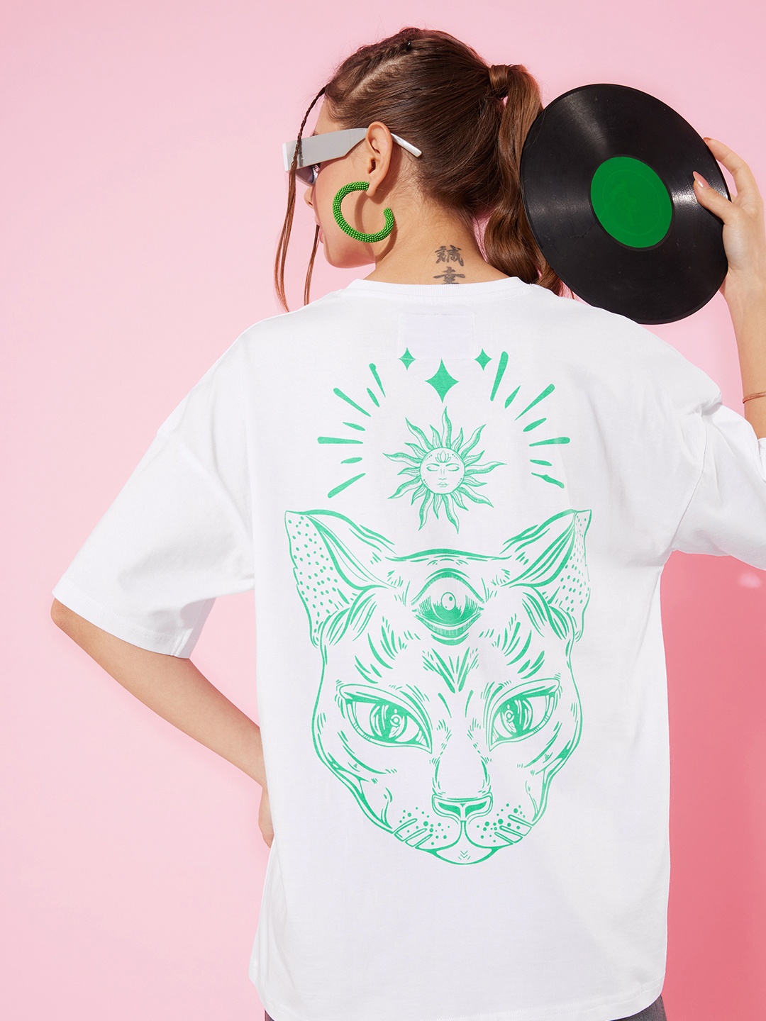 

Stormborn Graphic Printed Drop-Shoulder Sleeves Oversized Pure Cotton T-shirt, White