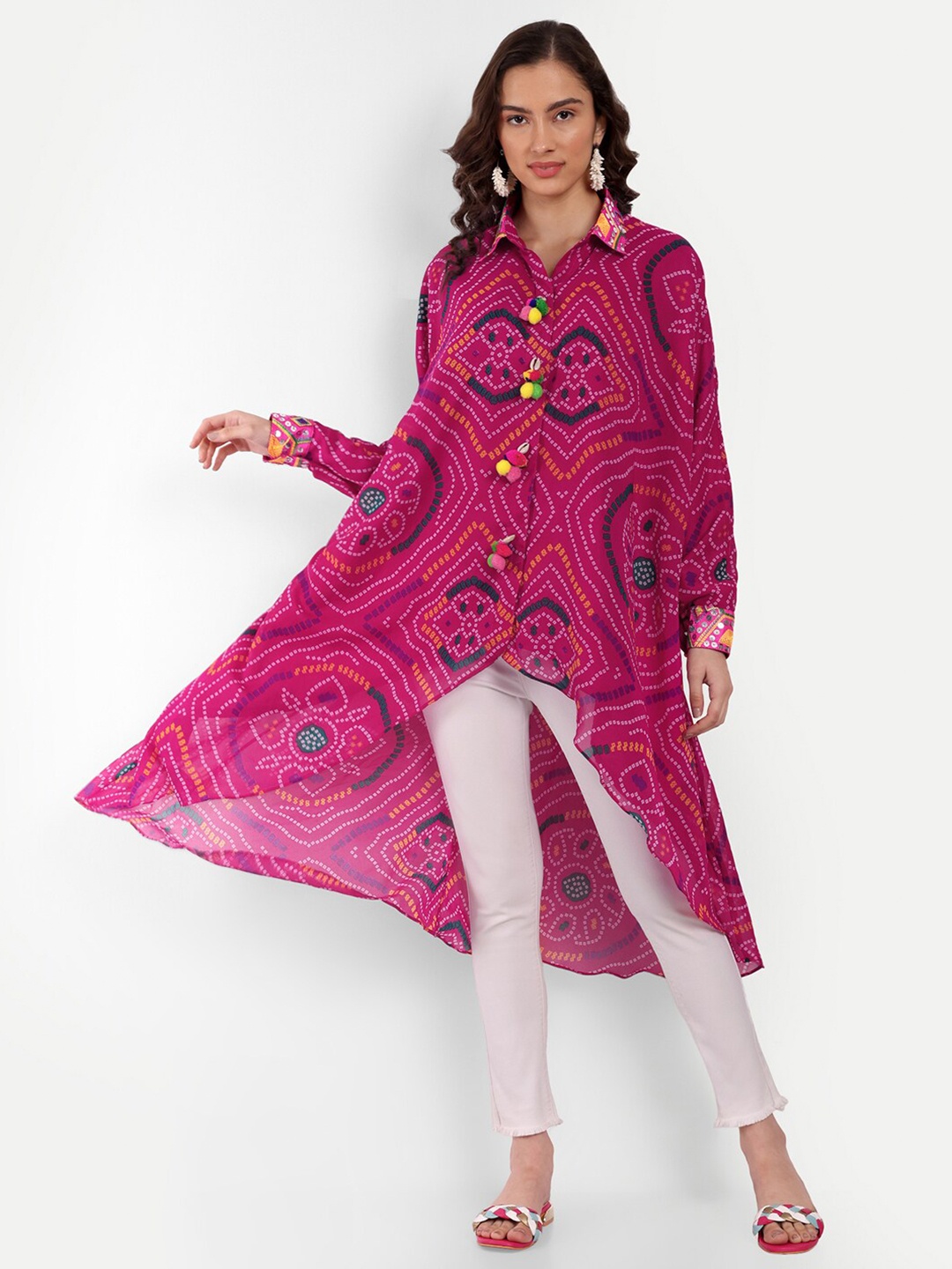 

The BANJARA TRAIL Bandhani Printed Shirt Collar Extended Sleeves Cotton Kaftan Kurta, Pink