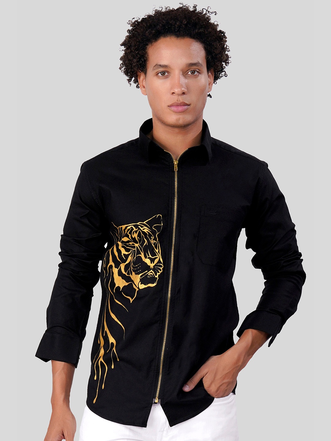 

FRENCH CROWN Standard Regular Fit Animal Printed Spread Collar Pure Cotton Casual Shirt, Black