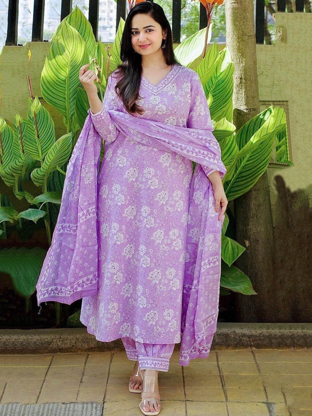 

KALINI Floral Printed Regular Pure Cotton Kurta With Harem Pants & Dupatta, Purple