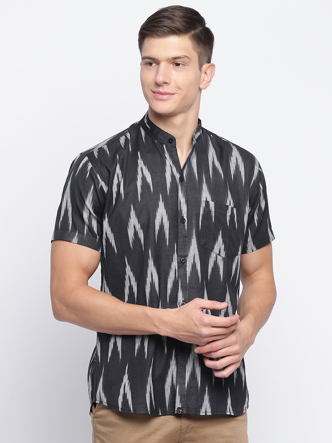 

JAVINISHKA Geometric Printed Cotton Classic Slim Fit Opaque Casual Shirt, Black