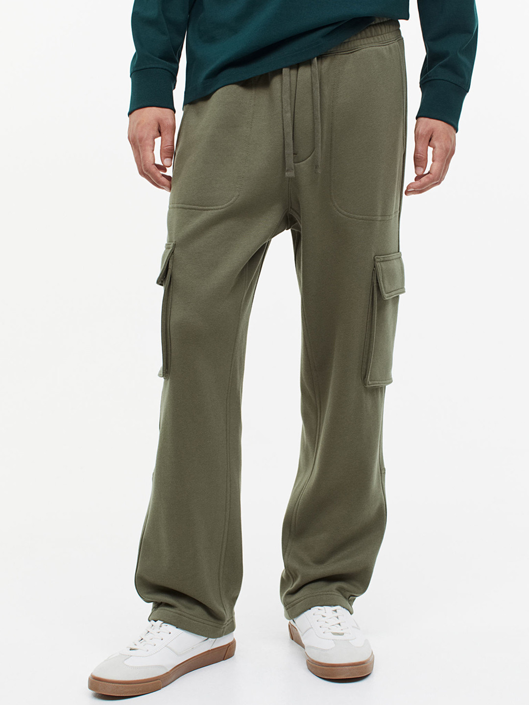 

H&M Men Relaxed Fit Cargo Joggers, Green