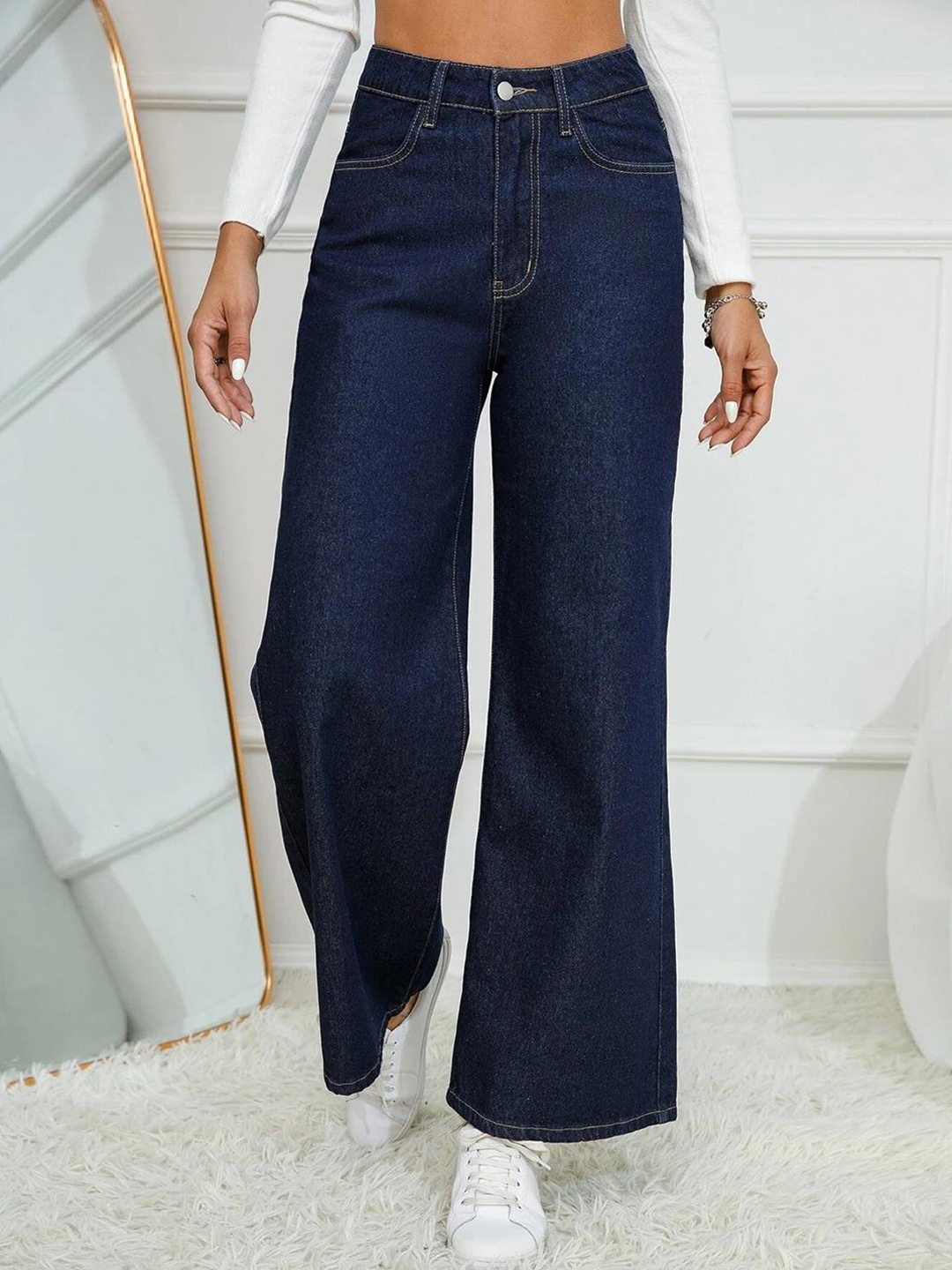 

Roadster Women Jean Flared Clean Look High-Rise Stretchable Jeans, Navy blue