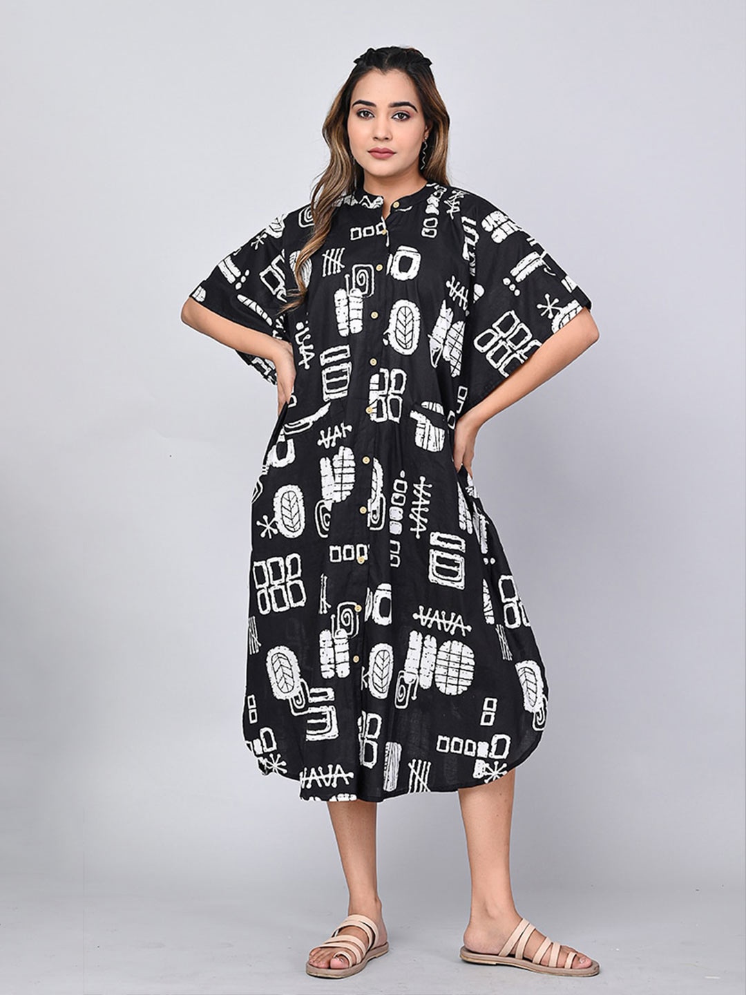 

SHOOLIN Graphic Printed Flared Sleeves Cotton Kaftan Midi Dress, Black