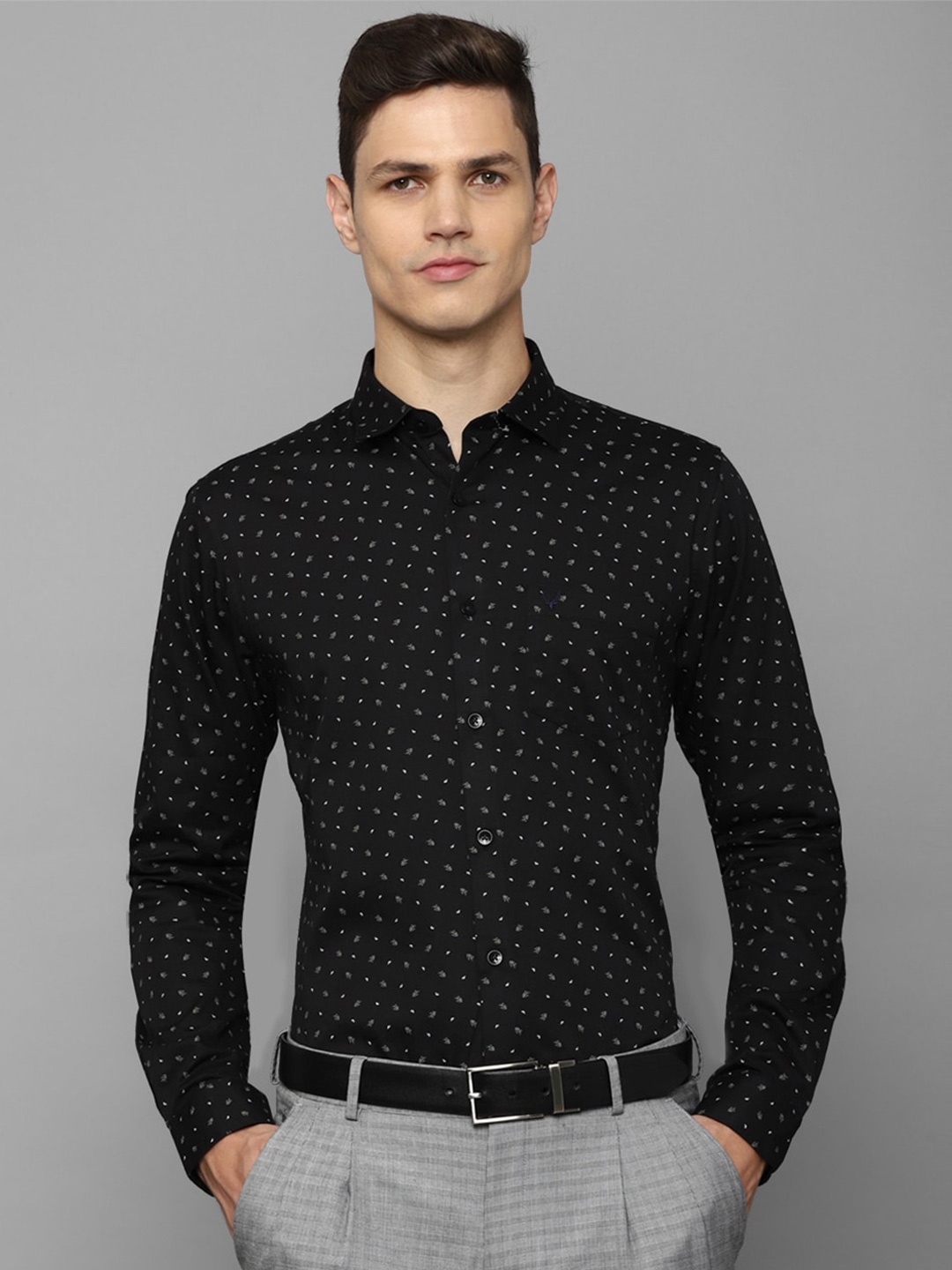 

Allen Solly Slim Fit Micro Ditsy Printed Pure Cotton Formal Shirt, Black