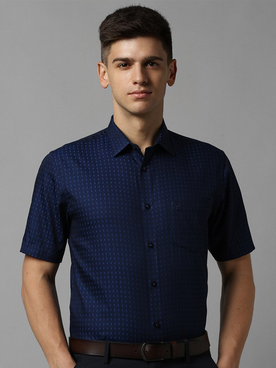 

Allen Solly Slim Fit Grid Tattersall Checked Pure Cotton Formal Shirt, Navy blue