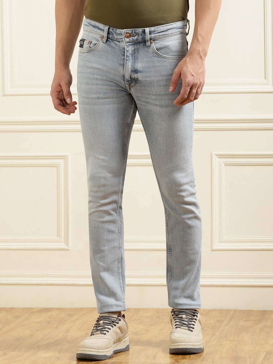 

Versace Jeans Couture Men Slim Fit Clean Look Heavy Fade Jeans, Blue
